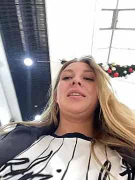 Sweet   Emily online show from 11/09/25, 12:47