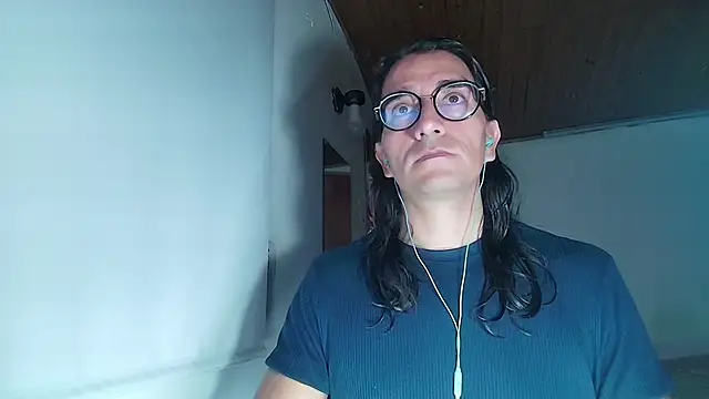 Snapshot of RustyGray chatting on 02/16/26, 06:04 RustyGray online show from 02/16/26, 06:04