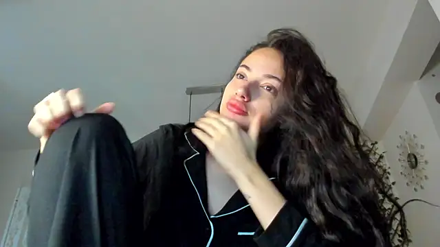 IreneVON online show from 12/06/24, 04:47