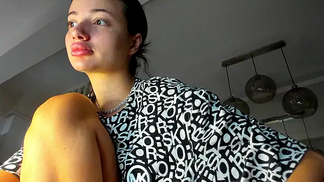 IreneVON online show from 09/17/25, 04:14