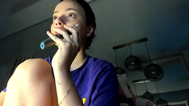 IreneVON online show from 10/19/25, 04:46