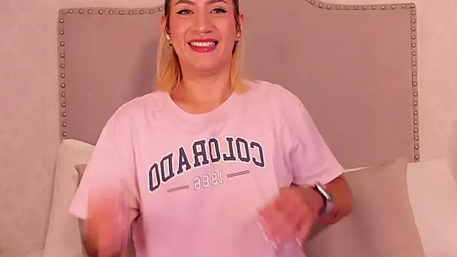 Emily robertss online show from 09/18/25, 03:30