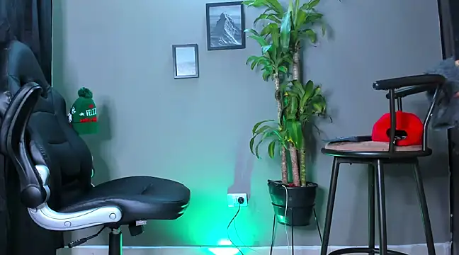 Damian 022 online show from 12/06/24, 03:44