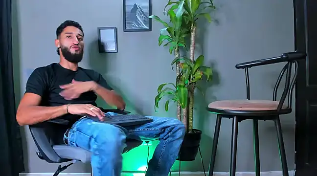 Damian 022 online show from 01/15/25, 11:40