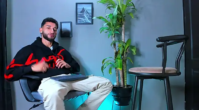 Damian 022 online show from 02/19/25, 12:57