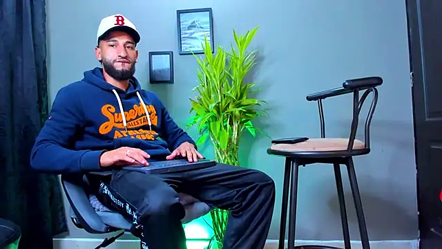 Damian 022 online show from 10/08/25, 10:57