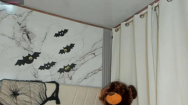 Snapshot of angeli_sexi chatting on 10/22/25, 12:55 angeli sexi online show from 10/22/25, 12:55