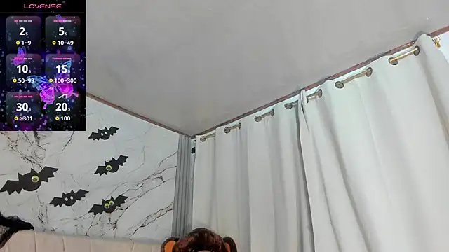 Snapshot of angeli_sexi chatting on 10/25/25, 10:48 angeli sexi online show from 10/25/25, 10:48