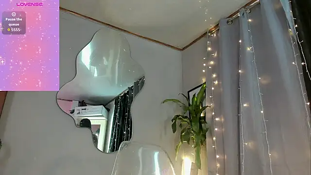 Snapshot of angeli_sexi chatting on 11/14/25, 11:02 angeli sexi online show from 11/14/25, 11:02