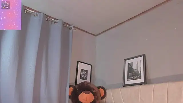 Snapshot of angeli_sexi chatting on 12/23/25, 01:14 angeli sexi online show from 12/23/25, 01:14