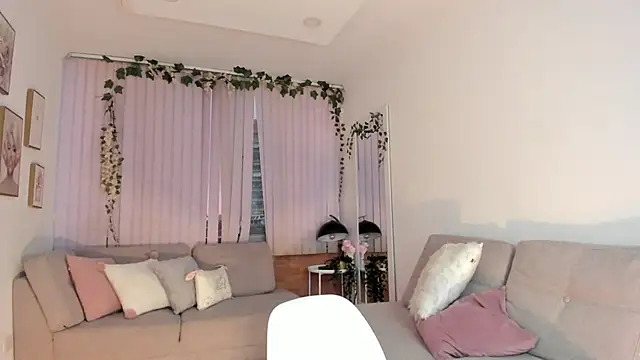 Bella ev online show from 12/27/24, 08:28
