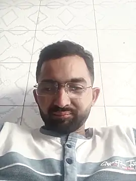 Snapshot of sagarghai07 chatting on 04/11/26, 11:58 sagarghai07 online show from 04/11/26, 11:58
