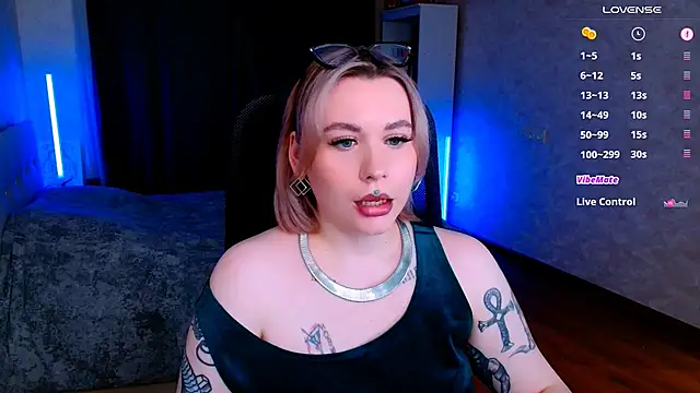 Snapshot of Blueberry-baby chatting on 02/01/25, 07:34 Blueberry-baby online show from 02/01/25, 07:34