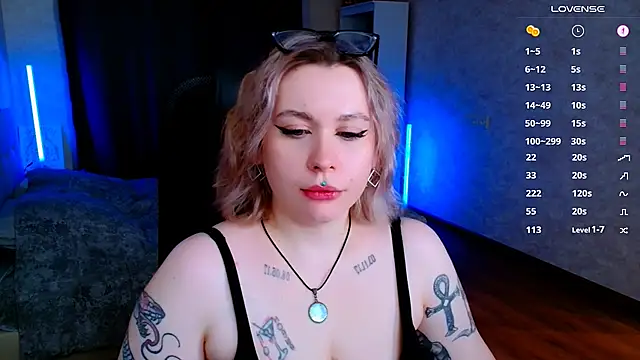 Snapshot of Blueberry-baby chatting on 02/24/25, 08:03 Blueberry-baby online show from 02/24/25, 08:03