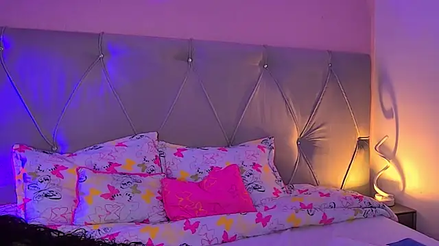FiorelaLenin online show from 01/11/25, 03:20