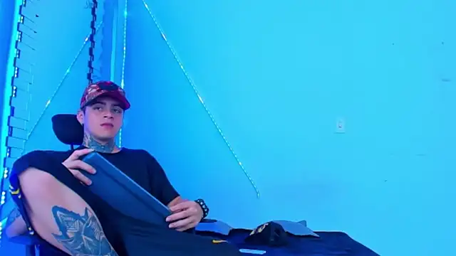 HOT boy2025 online show from 10/07/25, 07:22