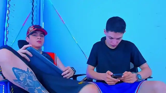 HOT boy2025 online show from 10/17/25, 12:36