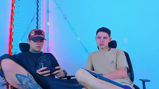 HOT boy2025 online show from 10/19/25, 01:17