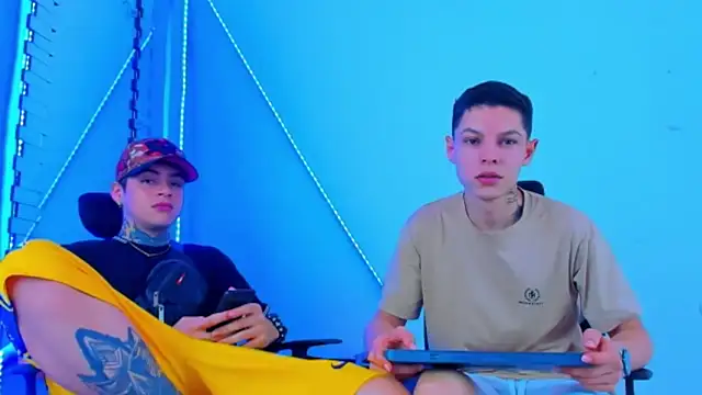 HOT boy2025 online show from 10/21/25, 01:28