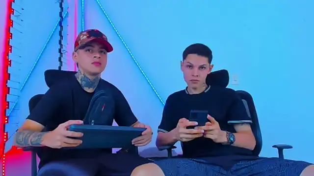 HOT boy2025 online show from 11/01/25, 07:38