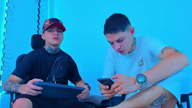 HOT boy2025 online show from 11/11/25, 10:21