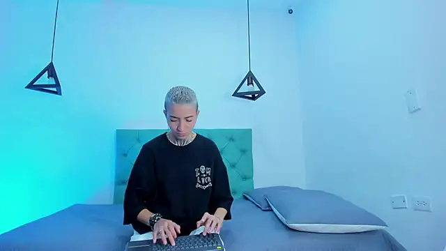 Tinny and Candy online show from 03/02/25, 01:05