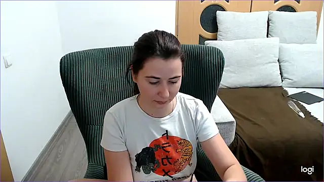 VioletaFlower7 online show from 11/12/25, 09:03