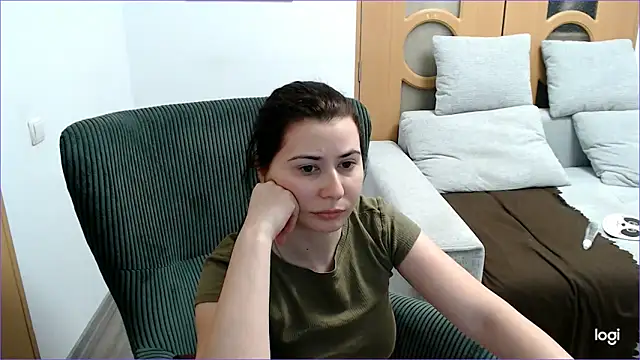 VioletaFlower7 online show from 02/15/26, 08:05