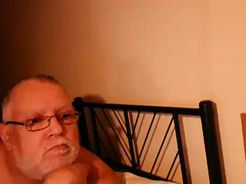 Snapshot of 100Tauros chatting on 09/12/25, 09:59 100Tauros online show from 09/12/25, 09:59