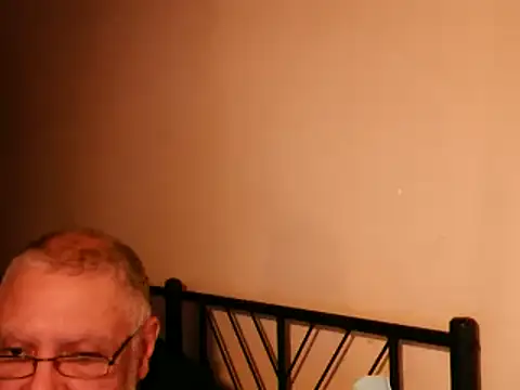 Snapshot of 100Tauros chatting on 09/20/25, 09:05 100Tauros online show from 09/20/25, 09:05