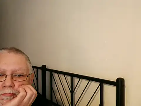 Snapshot of 100Tauros chatting on 09/21/25, 09:11 100Tauros online show from 09/21/25, 09:11