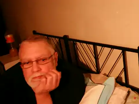 Snapshot of 100Tauros chatting on 09/24/25, 09:18 100Tauros online show from 09/24/25, 09:18