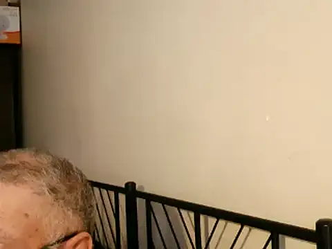 Snapshot of 100Tauros chatting on 09/29/25, 09:03 100Tauros online show from 09/29/25, 09:03