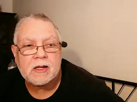 Snapshot of 100Tauros chatting on 10/01/25, 10:32 100Tauros online show from 10/01/25, 10:32