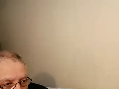 Snapshot of 100Tauros chatting on 10/07/25, 10:01 100Tauros online show from 10/07/25, 10:01