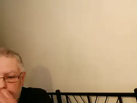 Snapshot of 100Tauros chatting on 10/08/25, 10:13 100Tauros online show from 10/08/25, 10:13