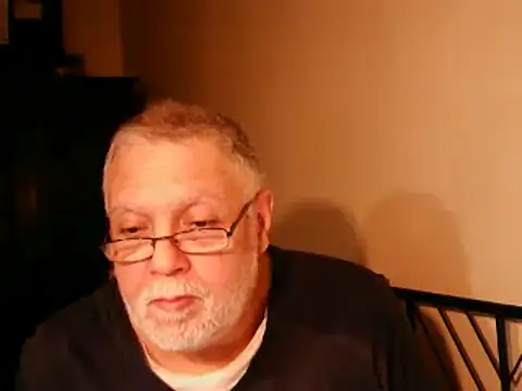 Snapshot of 100Tauros chatting on 10/09/25, 10:30 100Tauros online show from 10/09/25, 10:30