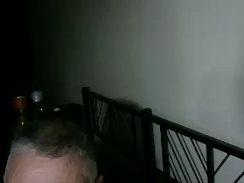 Snapshot of 100Tauros chatting on 10/27/25, 10:14 100Tauros online show from 10/27/25, 10:14