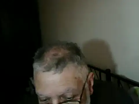 Snapshot of 100Tauros chatting on 10/29/25, 10:28 100Tauros online show from 10/29/25, 10:28