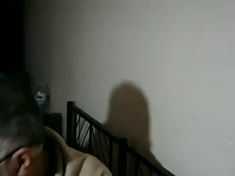 Snapshot of 100Tauros chatting on 11/30/25, 03:38 100Tauros online show from 11/30/25, 03:38