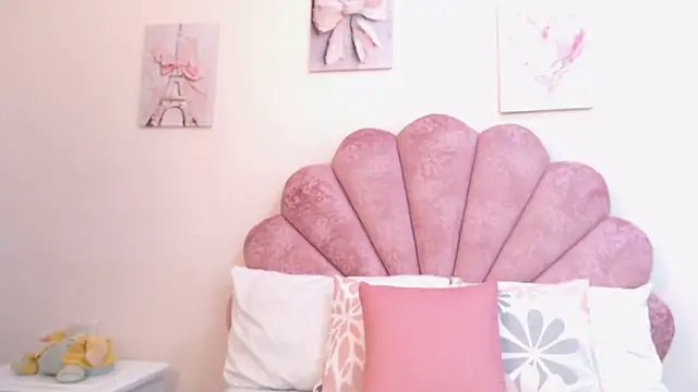 MilaaAdams online show from 06/08/26, 11:21
