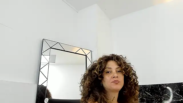 Juliabadlee online show from 12/02/24, 02:42