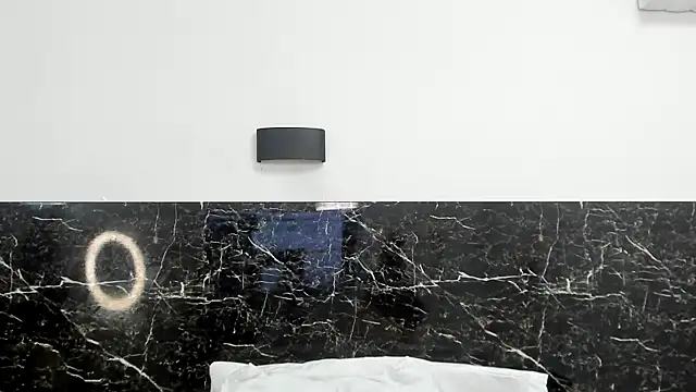 Juliabadlee online show from 12/02/24, 11:40