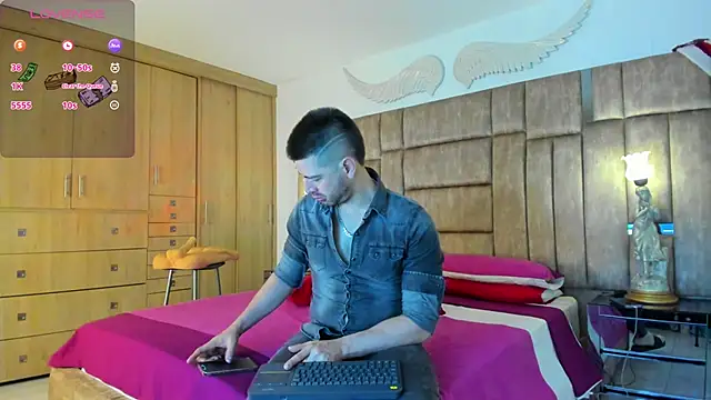 petterwilly1 online show from 12/17/24, 01:16