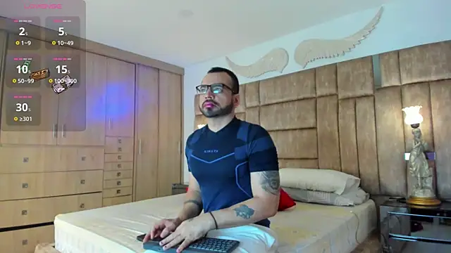 Snapshot of petterwilly1 chatting on 09/22/25, 03:03 petterwilly1 online show from 09/22/25, 03:03