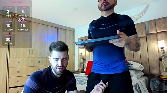 Snapshot of petterwilly1 chatting on 10/11/25, 03:10 petterwilly1 online show from 10/11/25, 03:10