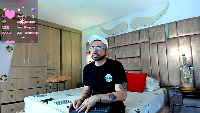 Snapshot of petterwilly1 chatting on 10/29/25, 09:05 petterwilly1 online show from 10/29/25, 09:05