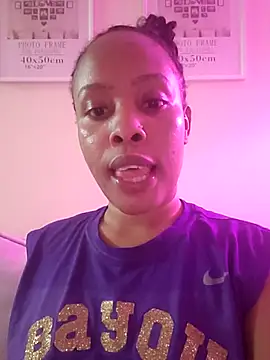 R-thequeen online show from 05/16/26, 12:40