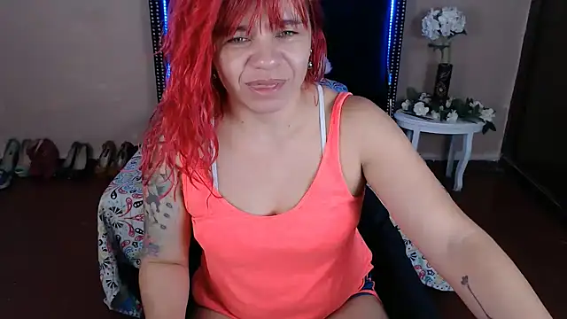 Snapshot of VioletaaaSlave chatting on 05/22/26, 11:27 VioletaaaSlave online show from 05/22/26, 11:27
