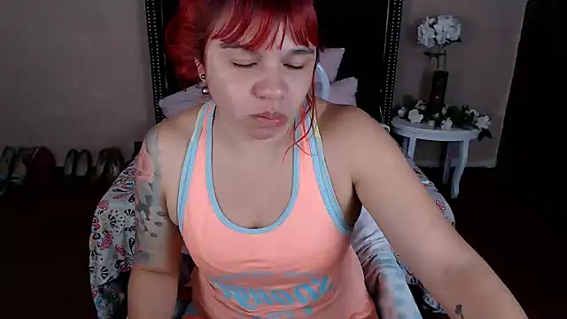 Snapshot of VioletaaaSlave chatting on 06/01/26, 11:34 VioletaaaSlave online show from 06/01/26, 11:34